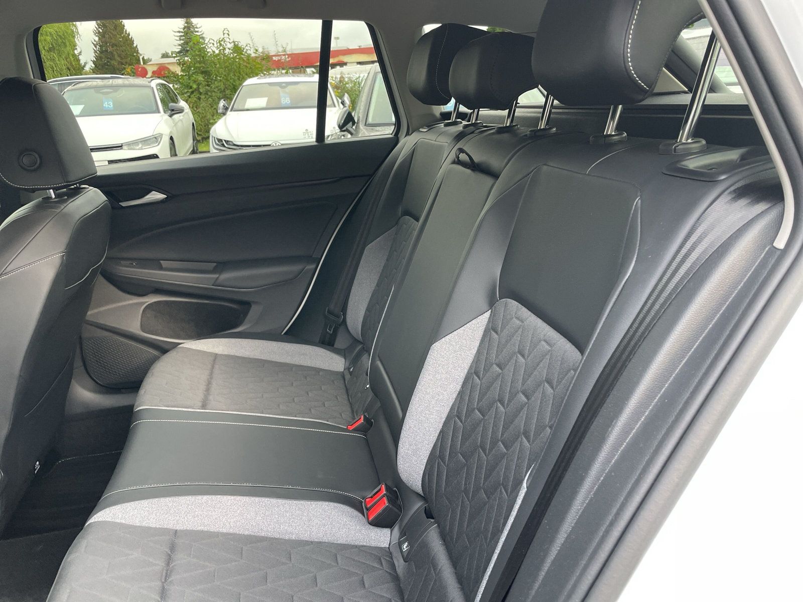 Volkswagen Golf  Variant Goal TSi Navi LED AZV foto 8