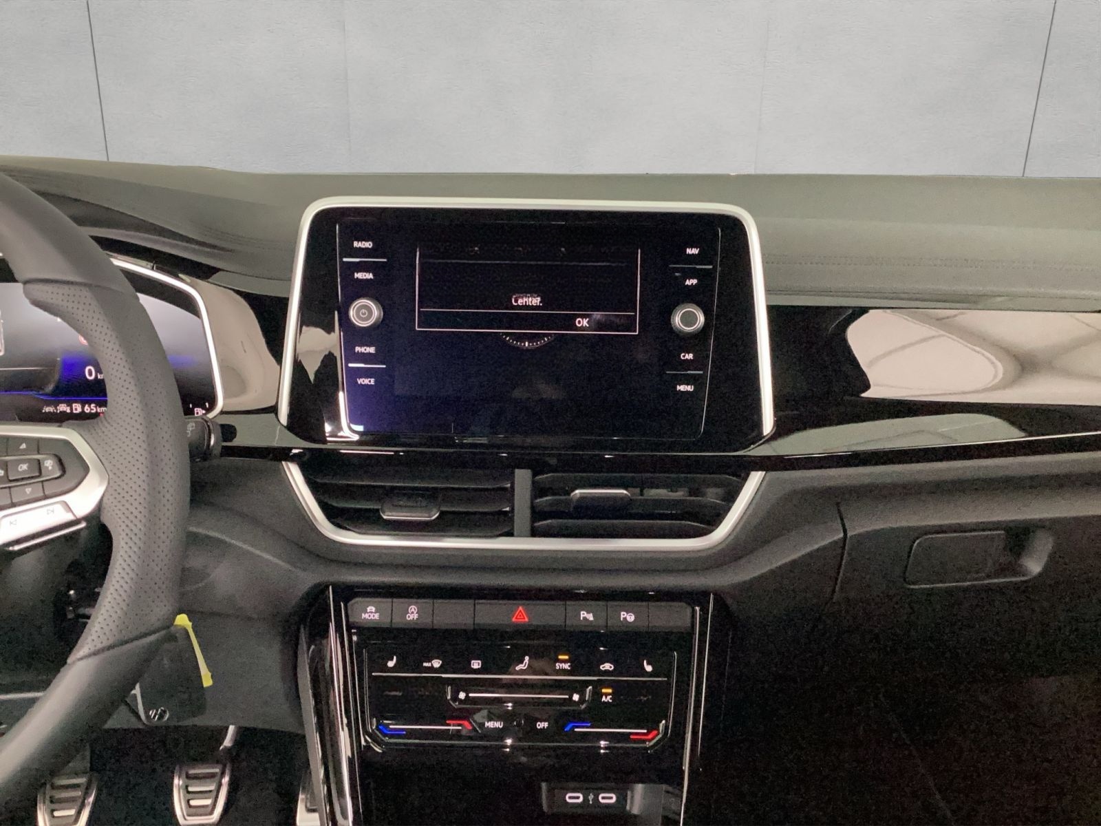 Volkswagen T-Roc R-Line 1.0 l TSI SHZ App Connect GJR foto 17