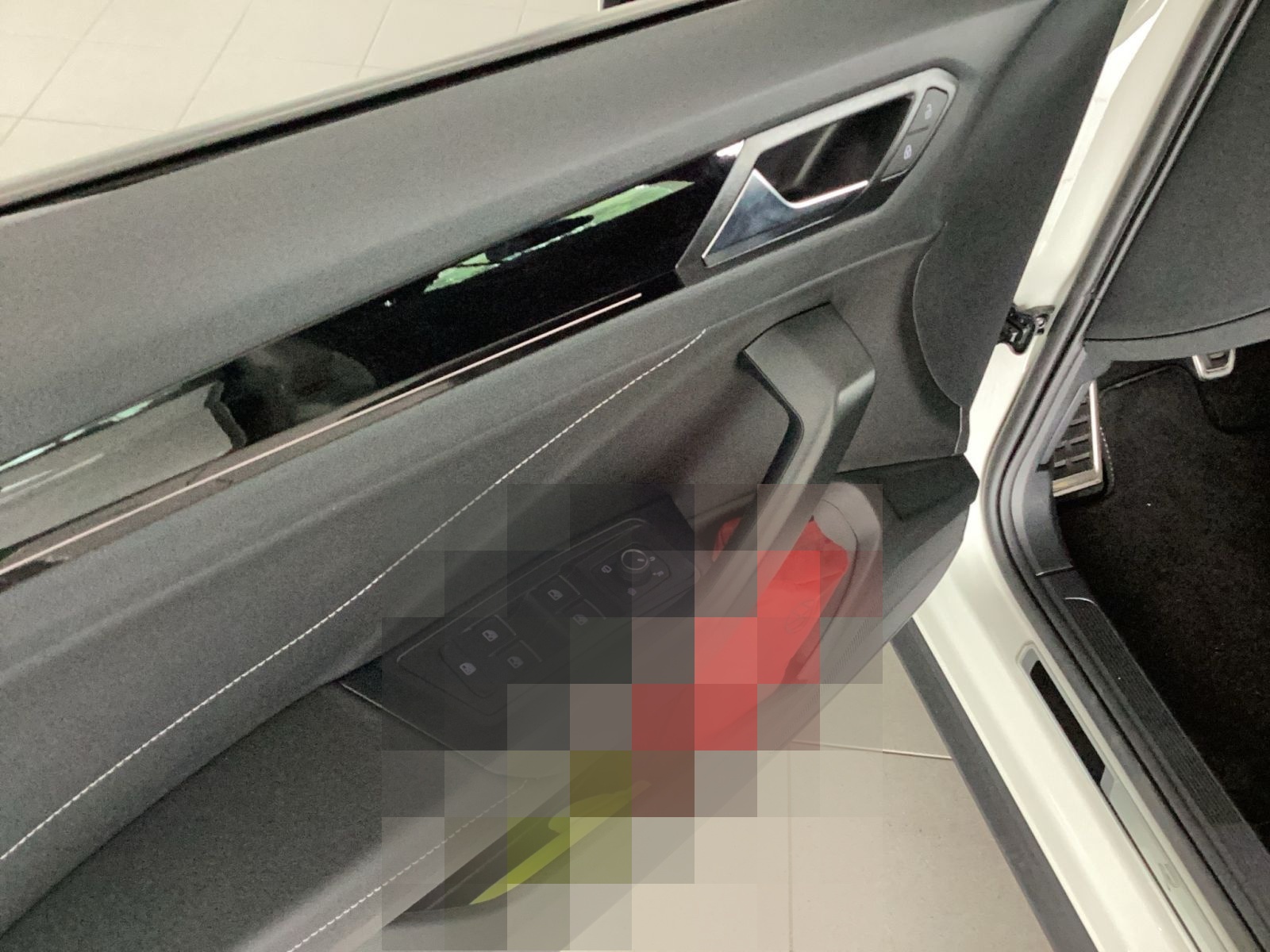 Volkswagen T-Roc R-Line 1.0 l TSI SHZ App Connect GJR foto 18
