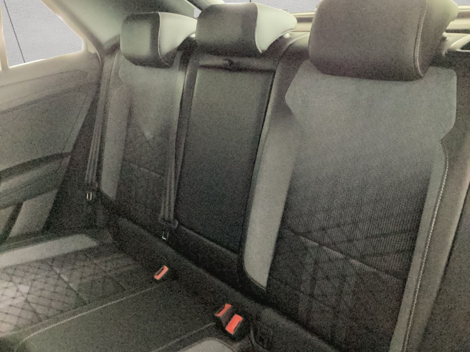 Volkswagen T-Roc R-Line 1.0 l TSI SHZ App Connect GJR foto 19
