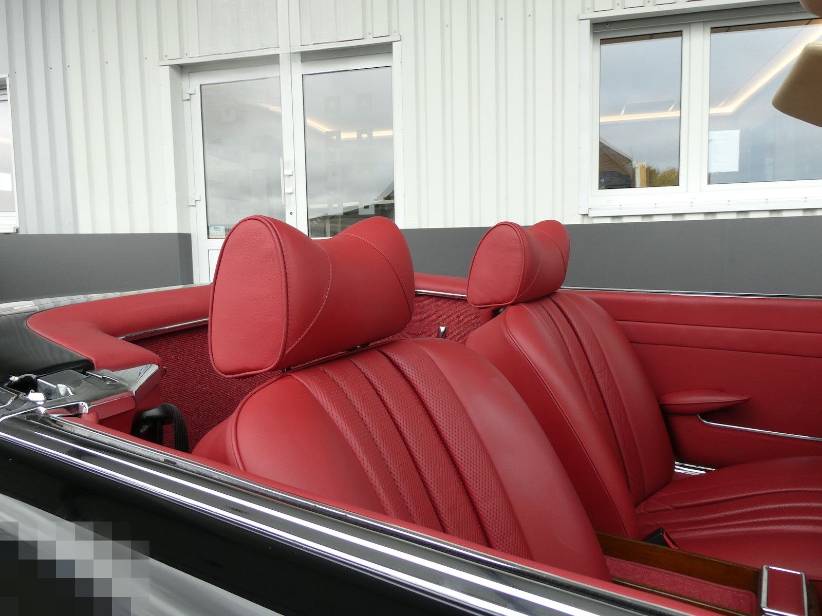 Mercedes-Benz SL 230 Pagode original in schwarz 040 foto 16