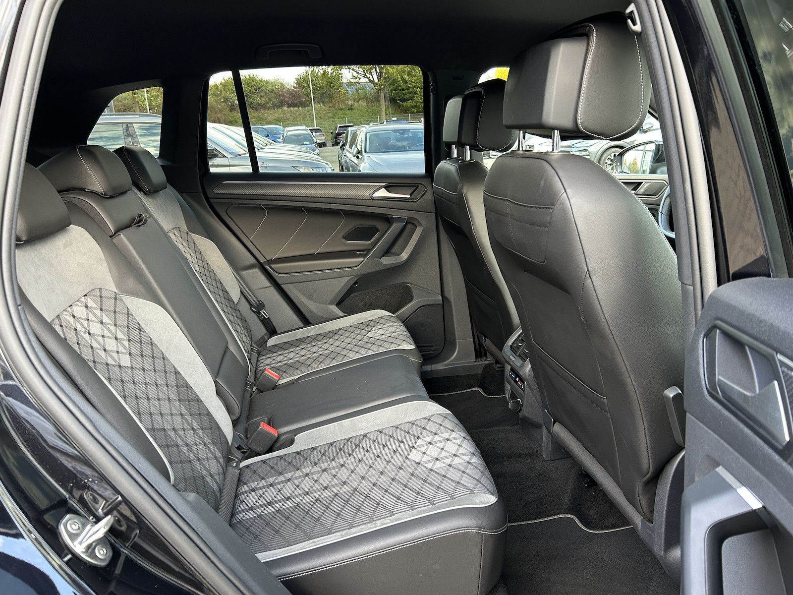 Volkswagen Tiguan R-Line 4Motion 2.0 TDI DSG*IQ*ACC*VC*Blac foto 11