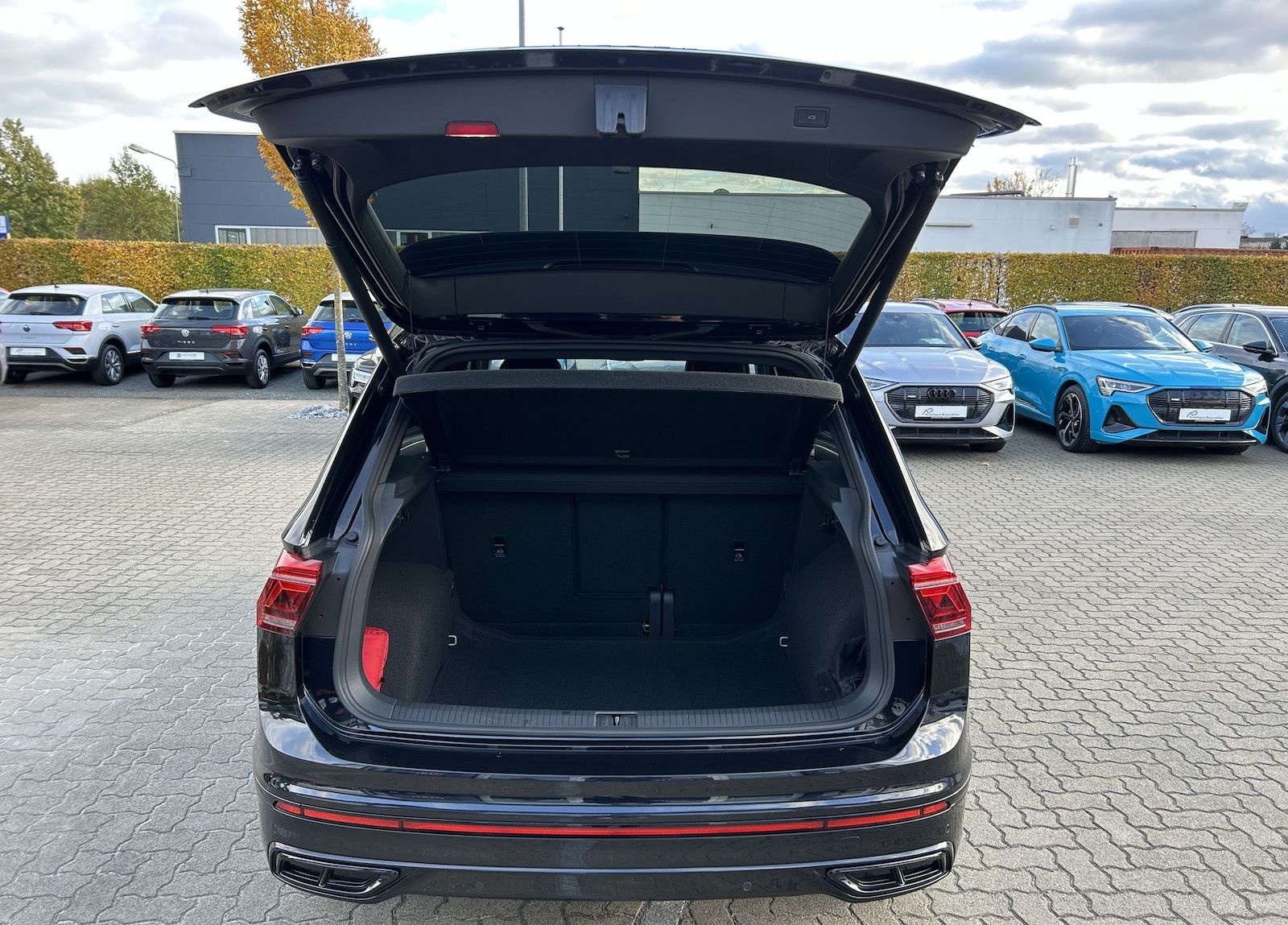 Volkswagen Tiguan R-Line 4Motion 2.0 TDI DSG*IQ*ACC*VC*Blac foto 8