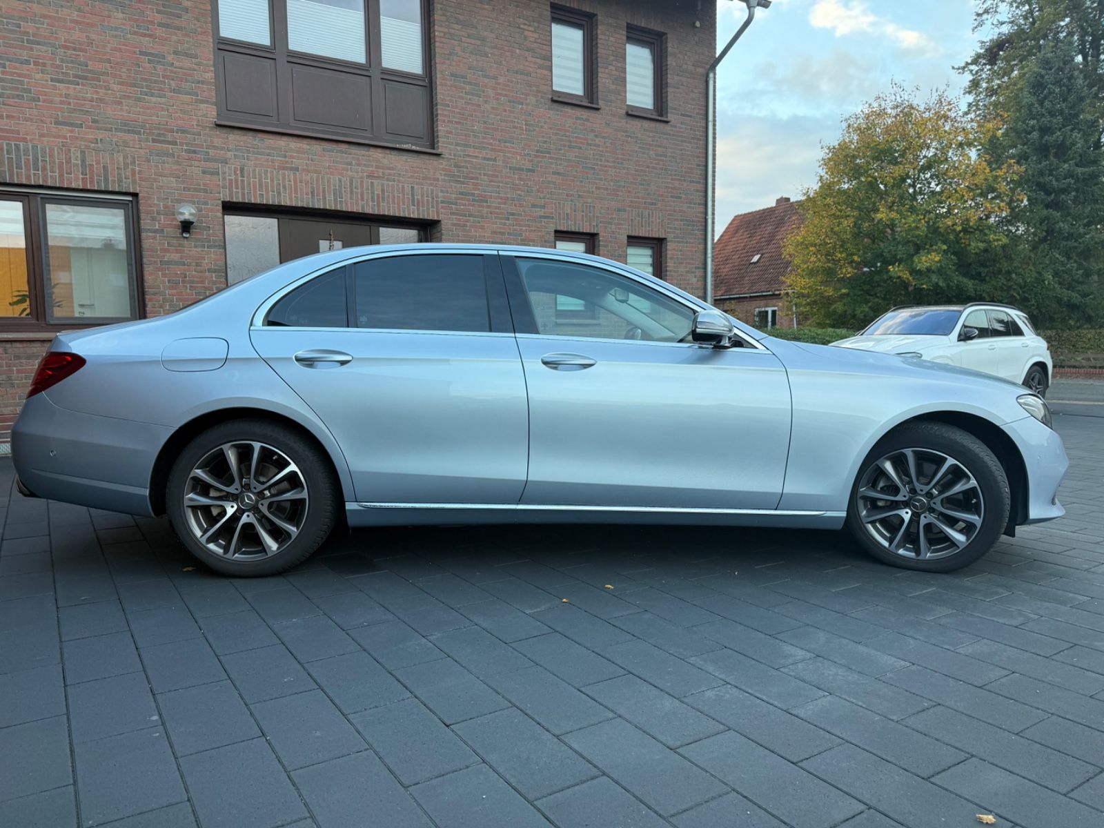 Mercedes-Benz E 200 Lim 9G-Tronic Avantgarde I 360 I Multibeam foto 7