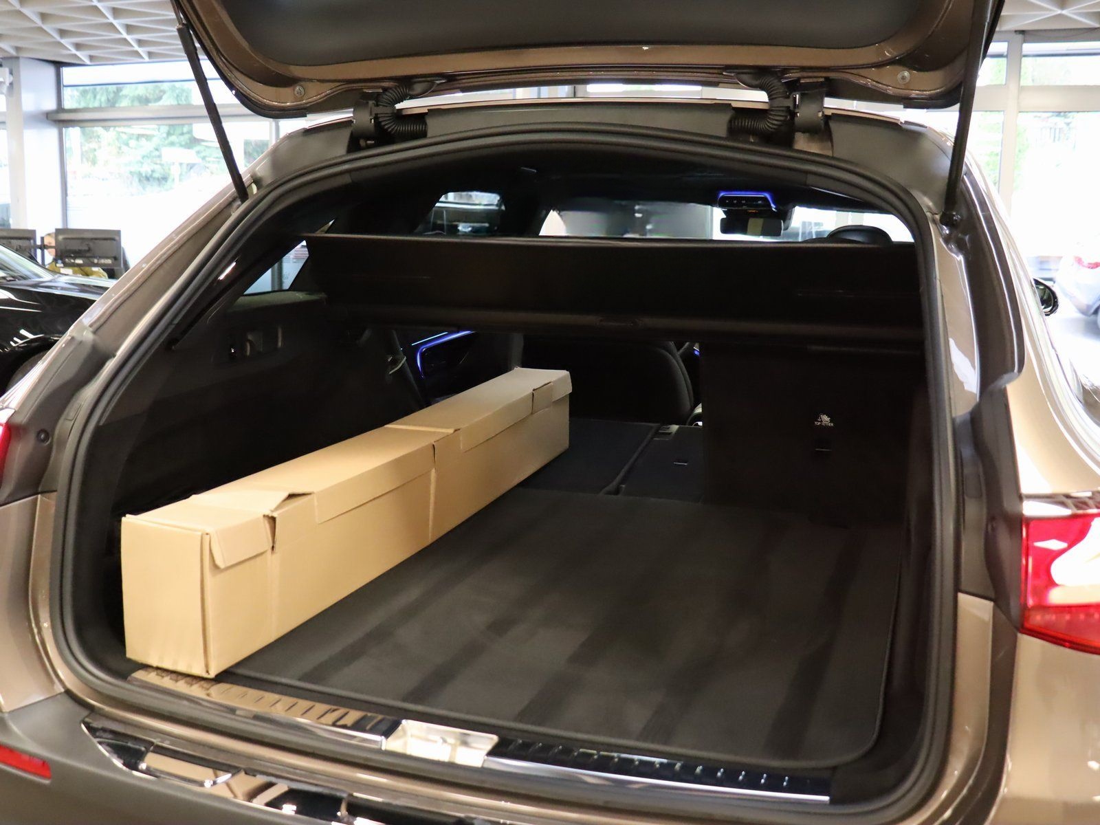 Mercedes-Benz E 220 T d 4M All Terrain AvantgardePlus/Pano/AHK foto 21