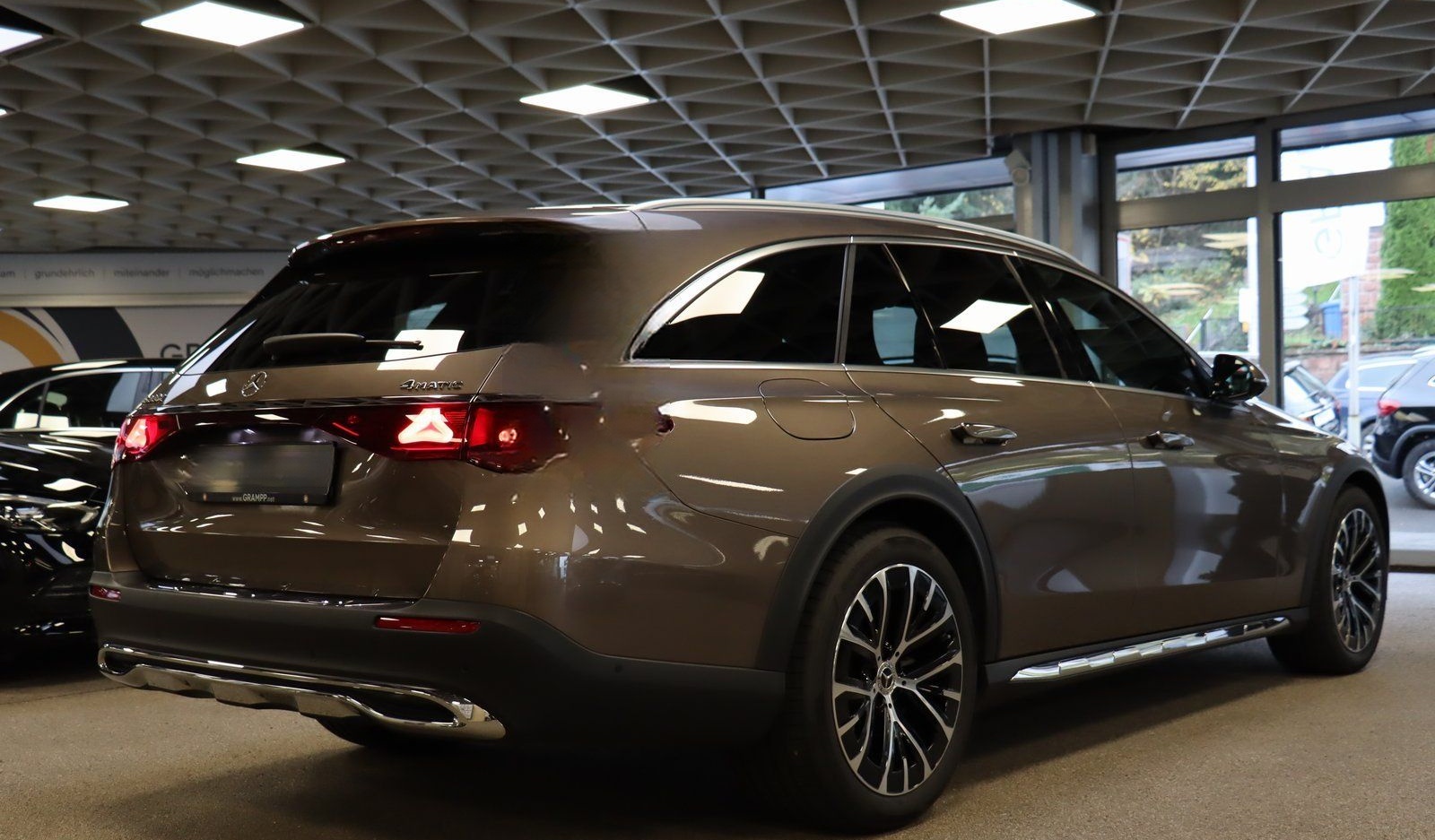 Mercedes-Benz E 220 T d 4M All Terrain AvantgardePlus/Pano/AHK foto 4