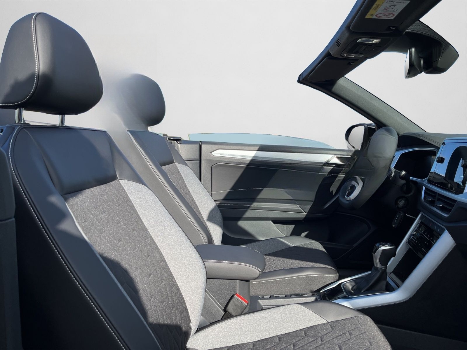 Volkswagen T-Roc Cabriolet ENERGY 1.5 l TSI OPF 110 kW (150 foto 4