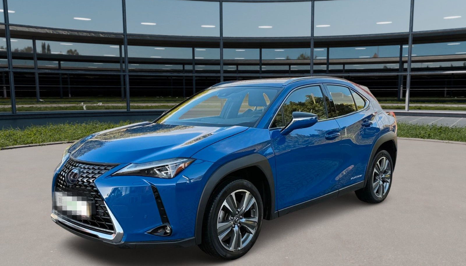 Lexus UX 300 e Mark and  Levingston export 16700 netto