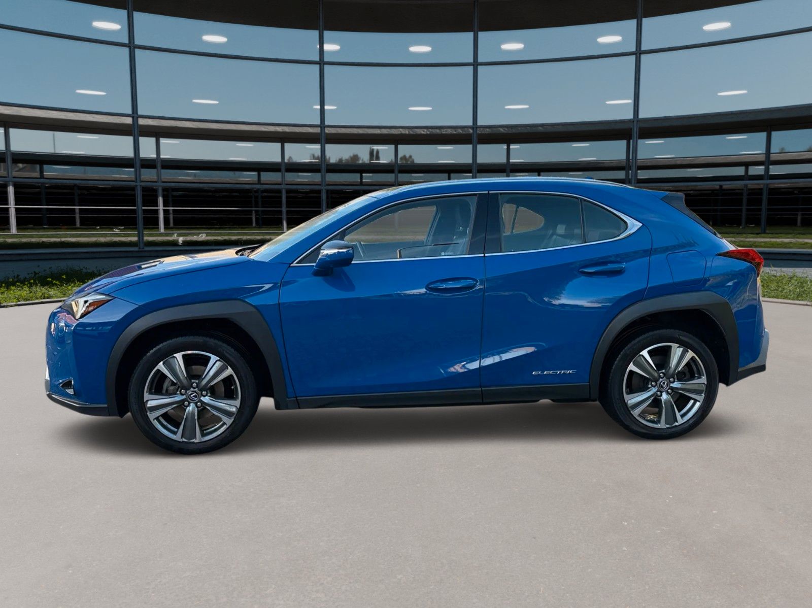 Lexus UX 300 e Mark and  Levingston export 16700 netto foto 3