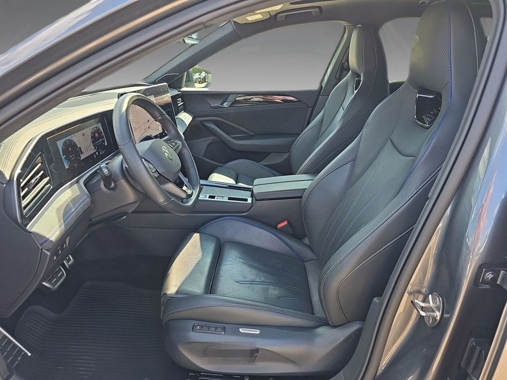 Volkswagen Passat R-Line 2.0 l TDI SCR 110 kW DSG ACC PANO foto 8