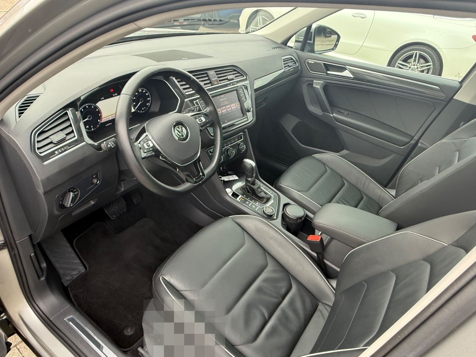 Volkswagen Tiguan Highline 4M/Pano/Leder/AHK/Virtual/360° foto 14