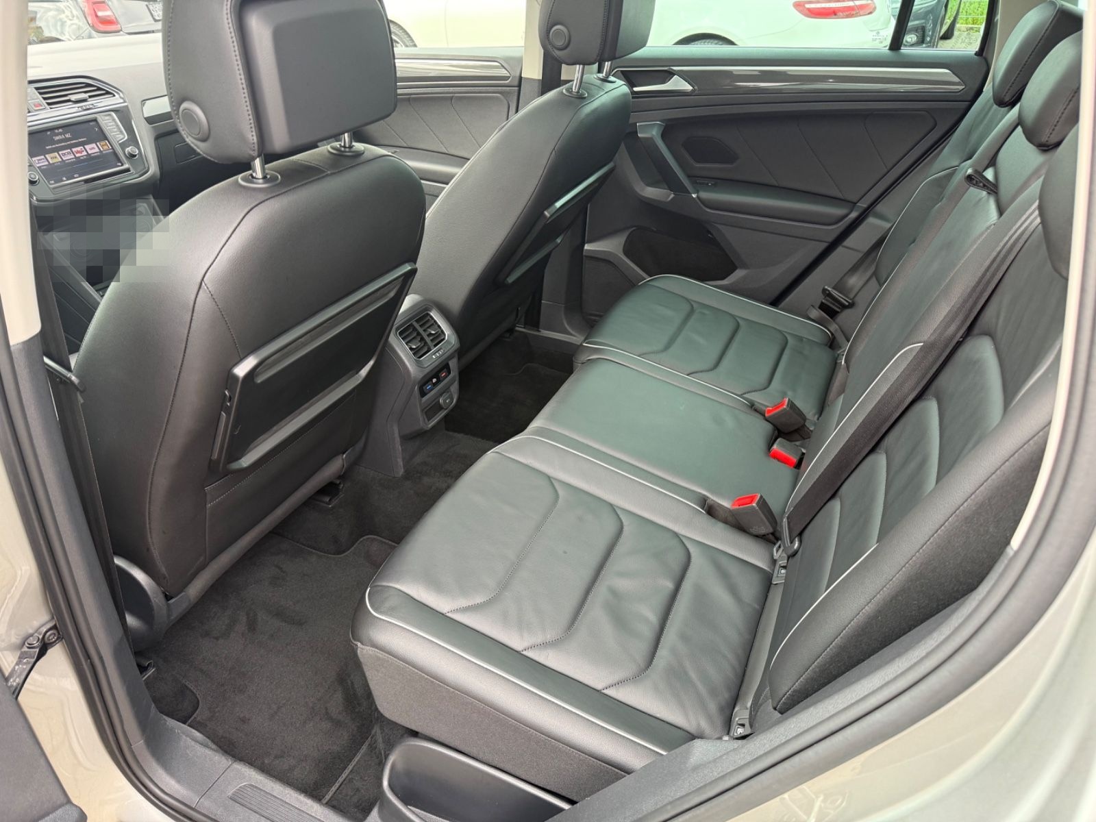Volkswagen Tiguan Highline 4M/Pano/Leder/AHK/Virtual/360° foto 9