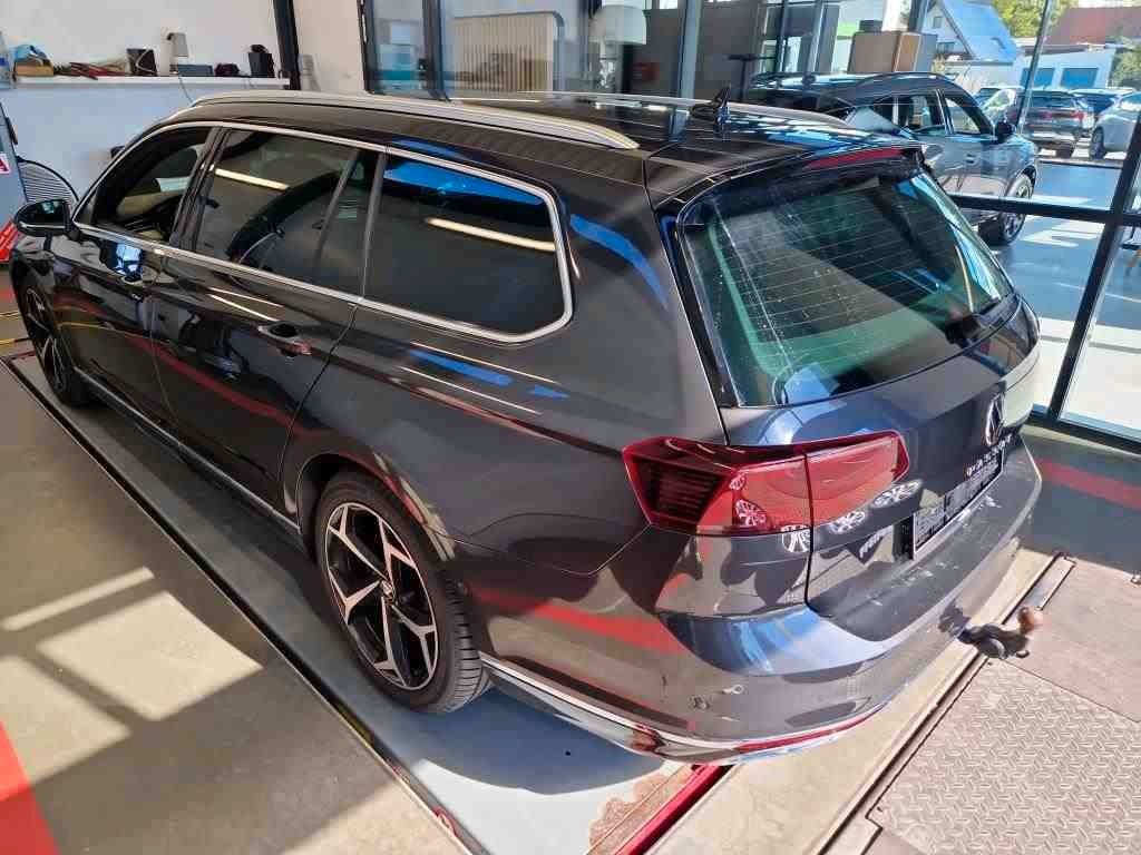 Volkswagen Passat Variant R-Line 2.0TDI DSG Matrix Navi foto 4