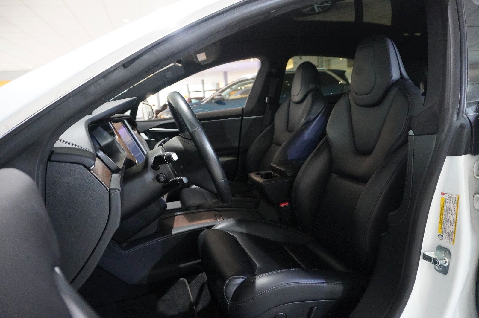 Tesla Model S DUAL-MOTOR NAVI/KAMERA/SH/PANO/3.0/PILOT foto 17