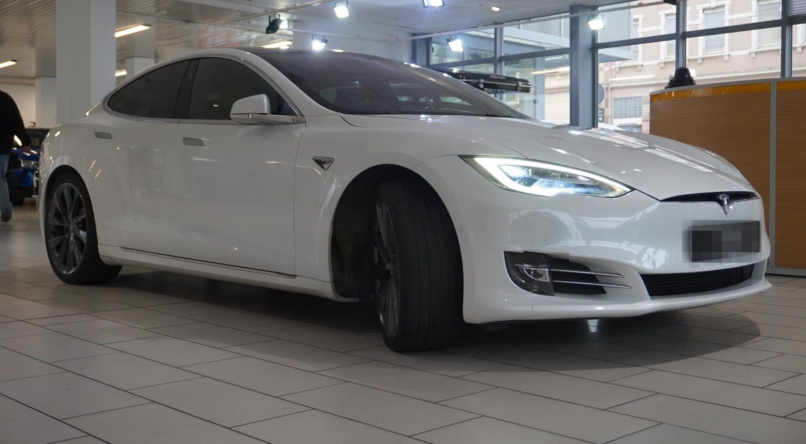 Tesla Model S DUAL-MOTOR NAVI/KAMERA/SH/PANO/3.0/PILOT foto 5