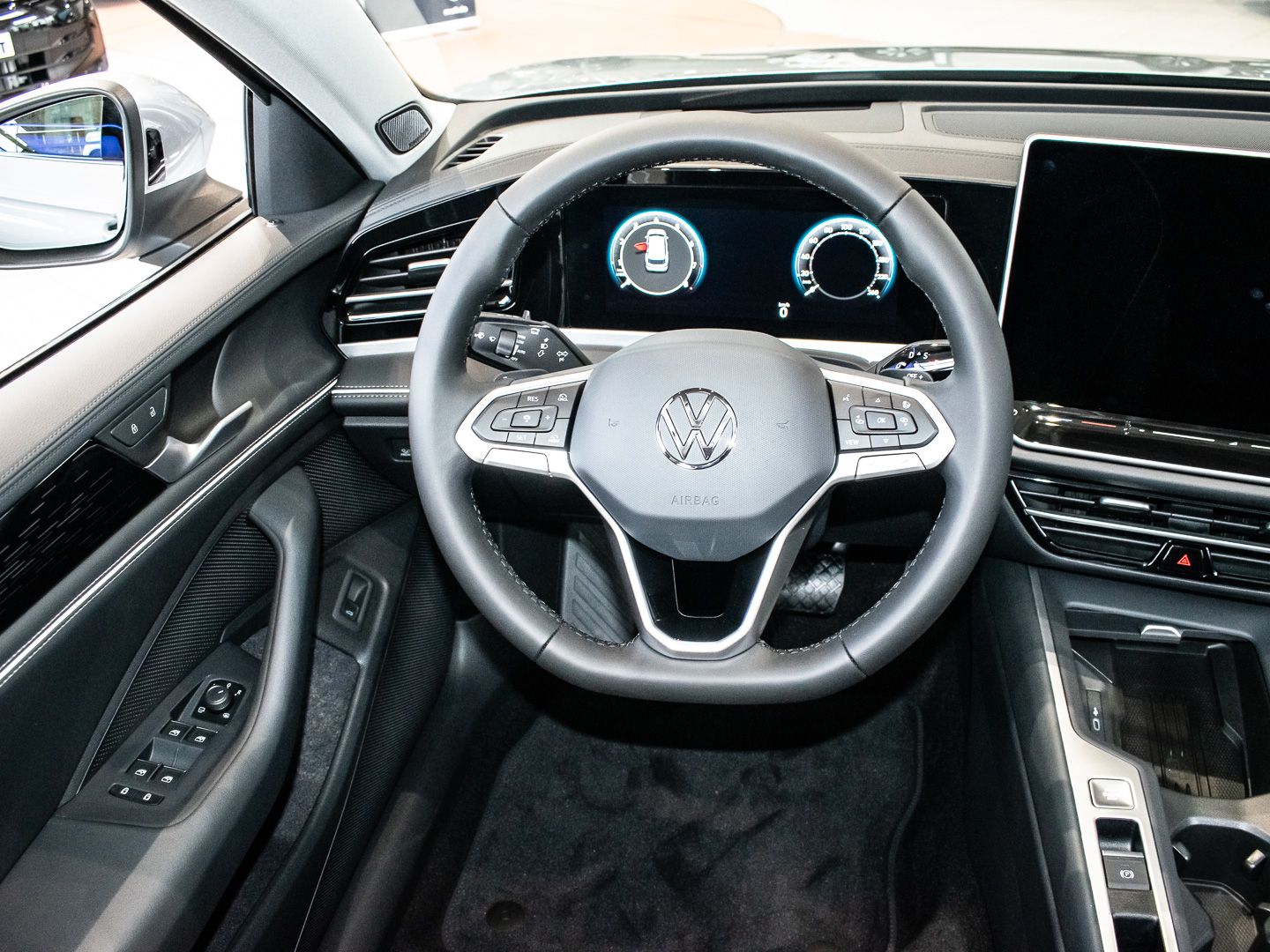Volkswagen Passat Business 1.5 l eTSI OPF DSG NAVI/PANO foto 8