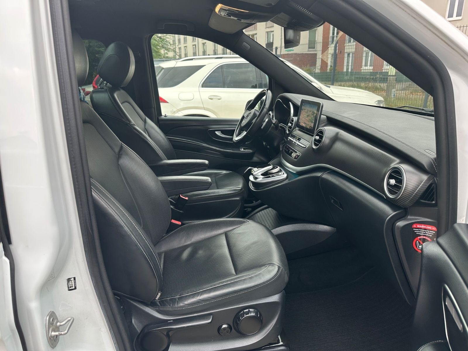 Mercedes-Benz V 250/Lang/Night/Edition/Avantgarde/AHK/Pano/AMG foto 18