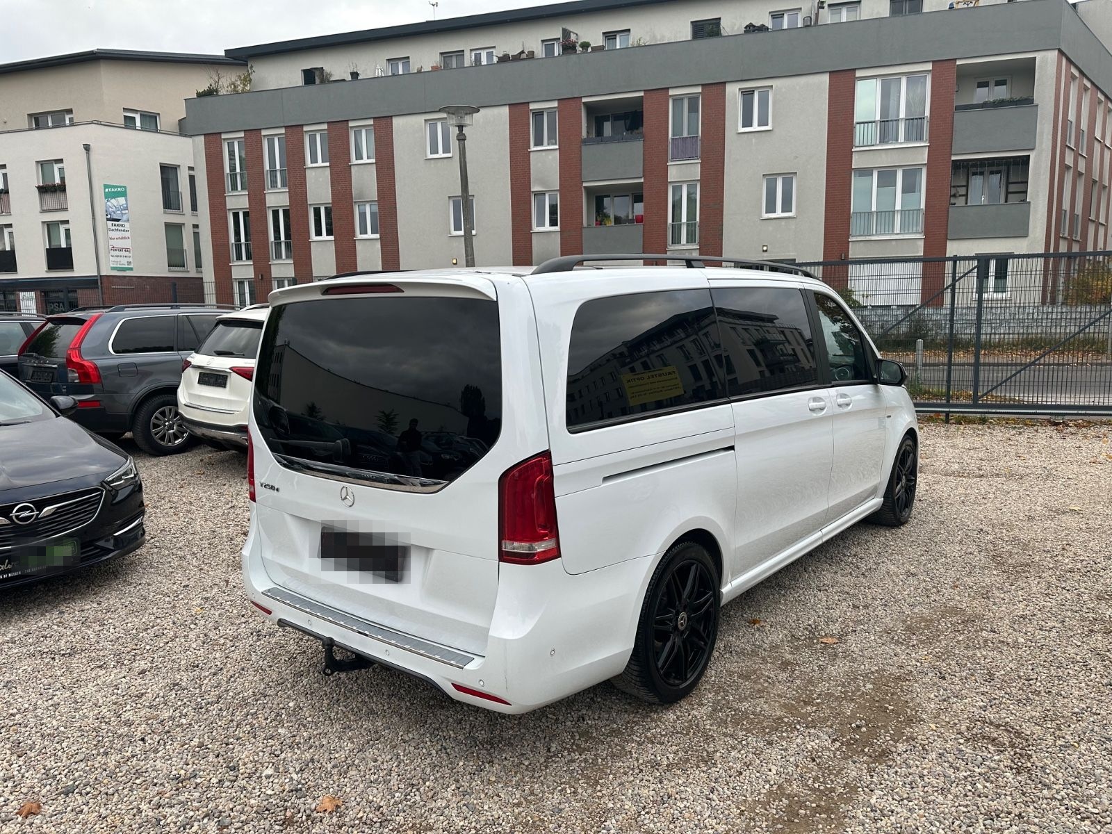 Mercedes-Benz V 250/Lang/Night/Edition/Avantgarde/AHK/Pano/AMG foto 4