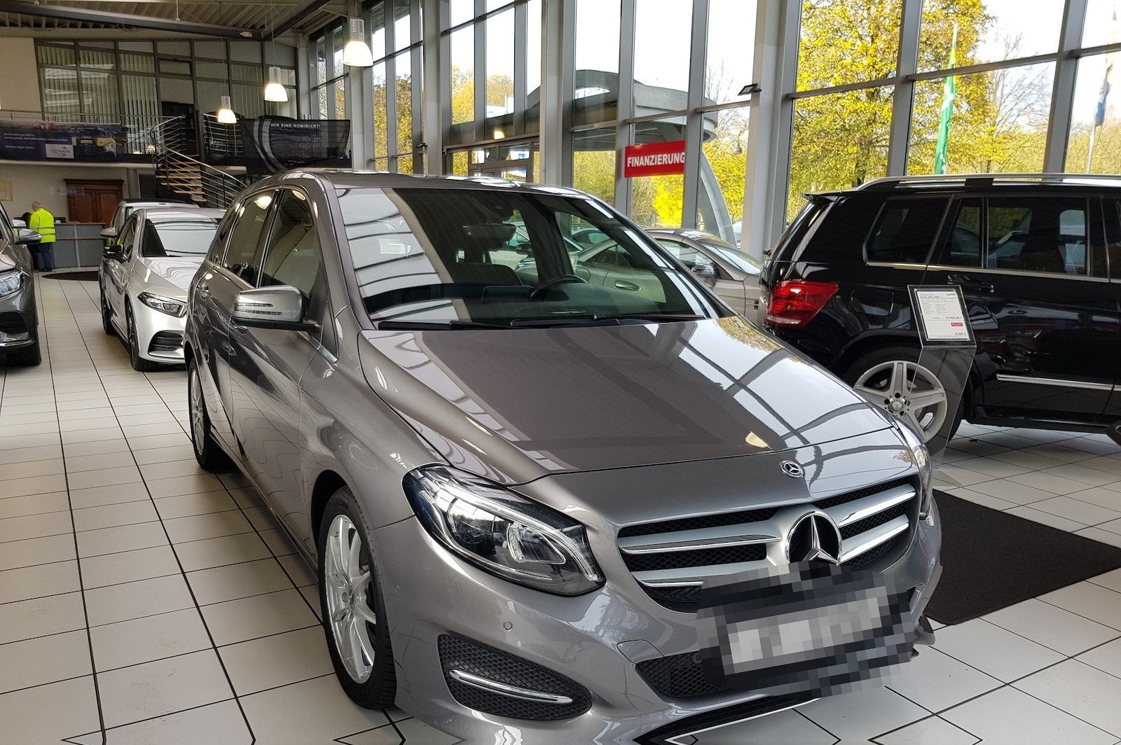 Mercedes-Benz B 180 URBAN LED NAVI AUT SHZ PTS KAMERA LEDER foto 2