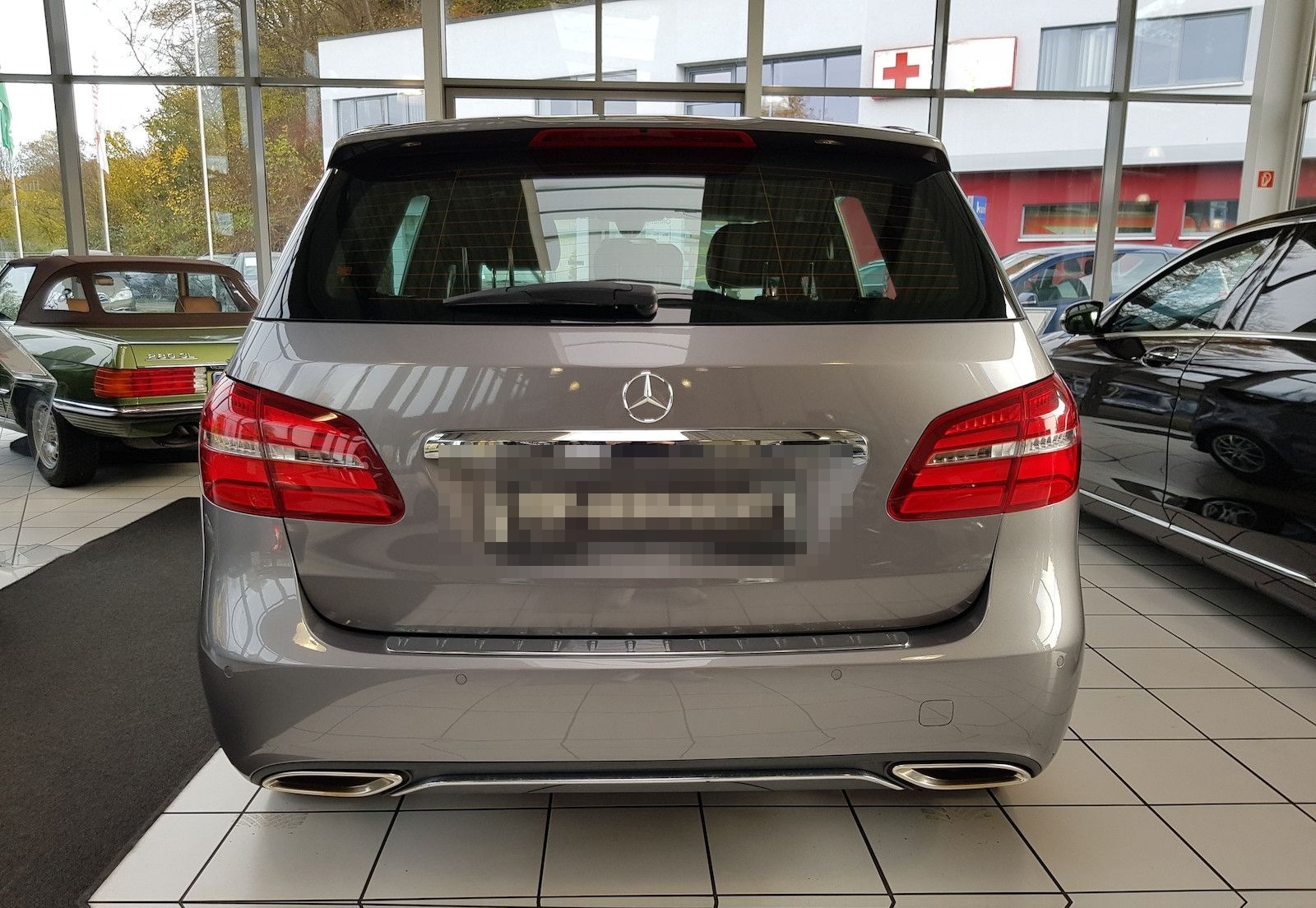 Mercedes-Benz B 180 URBAN LED NAVI AUT SHZ PTS KAMERA LEDER foto 13
