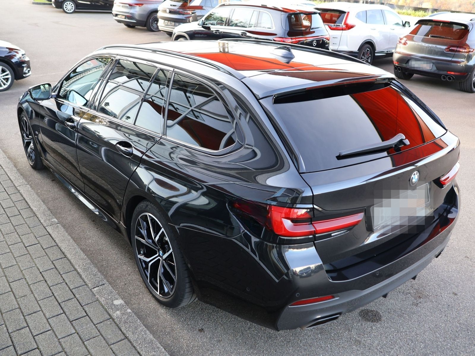 BMW 530 d xDrive M-Sport Pano Laser Memory HUD foto 16