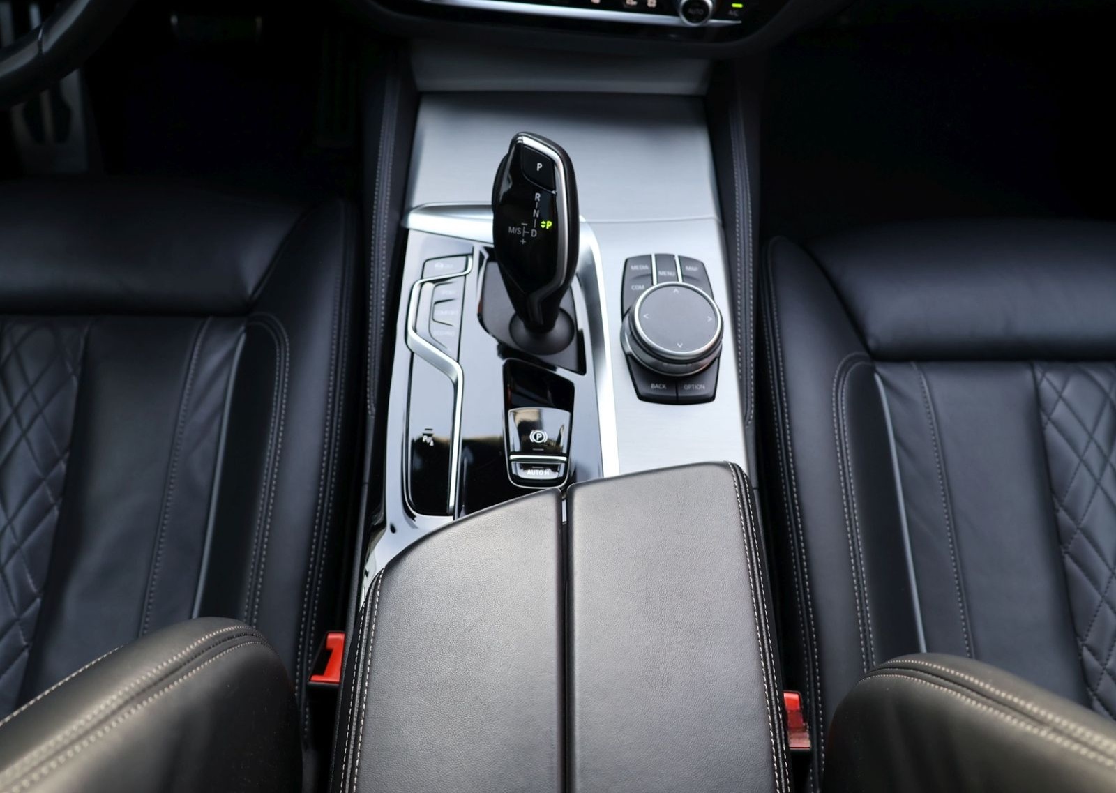 BMW 530 d xDrive M-Sport Pano Laser Memory HUD foto 19