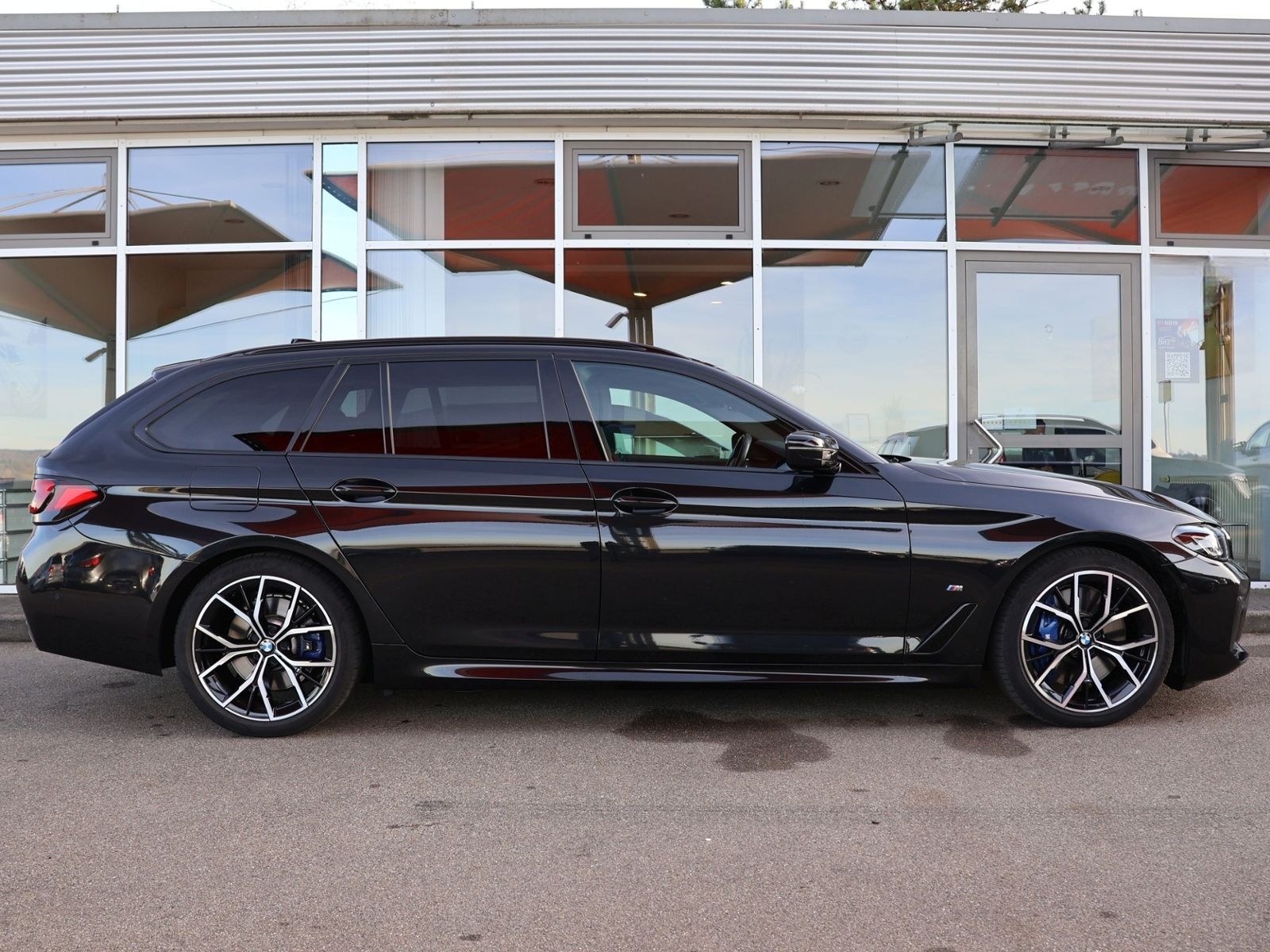 BMW 530 d xDrive M-Sport Pano Laser Memory HUD foto 7