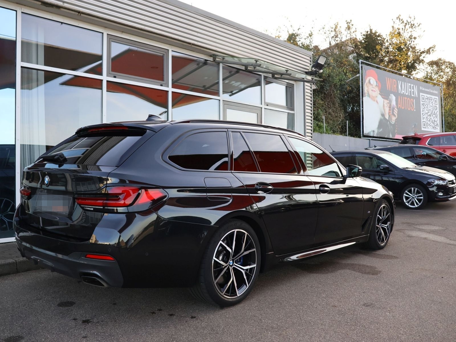 BMW 530 d xDrive M-Sport Pano Laser Memory HUD foto 8