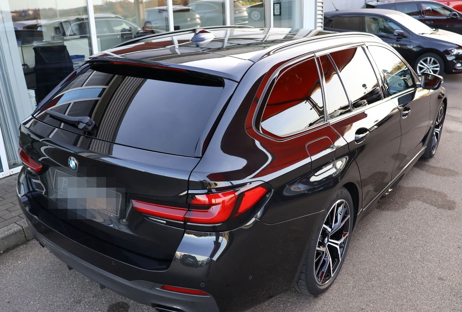 BMW 530 d xDrive M-Sport Pano Laser Memory HUD foto 9