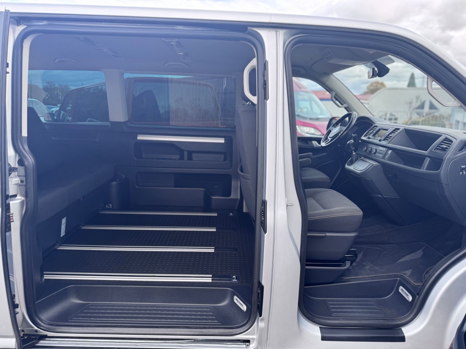Volkswagen T6 Multivan/150PS/Tempomat/PDC/MFL/18Zoll foto 13