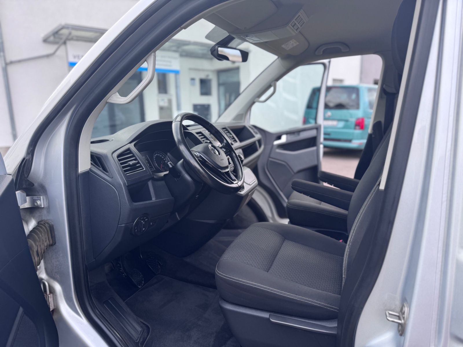 Volkswagen T6 Multivan/150PS/Tempomat/PDC/MFL/18Zoll foto 6