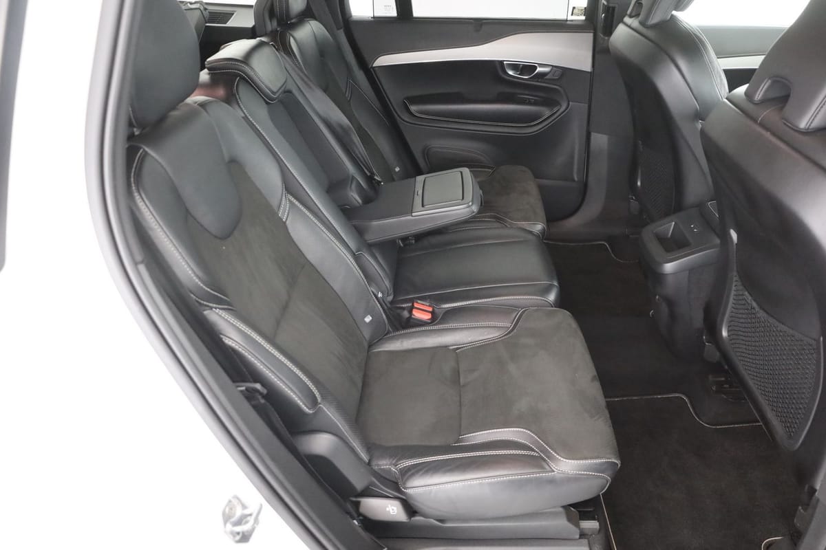 Volvo XC90 D5 R Design AWD LED 7-Sitzer ACC Kamera DAB foto 24
