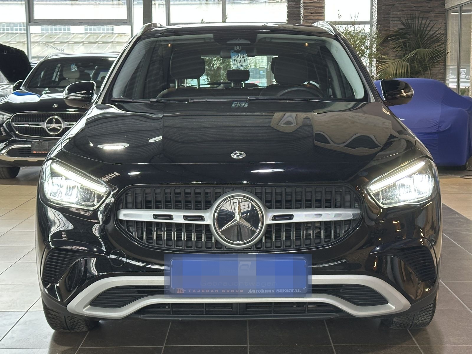 Mercedes-Benz GLA 180 Navi Distr.+ dig.Cockpit R.Cam DAB SHZ foto 2