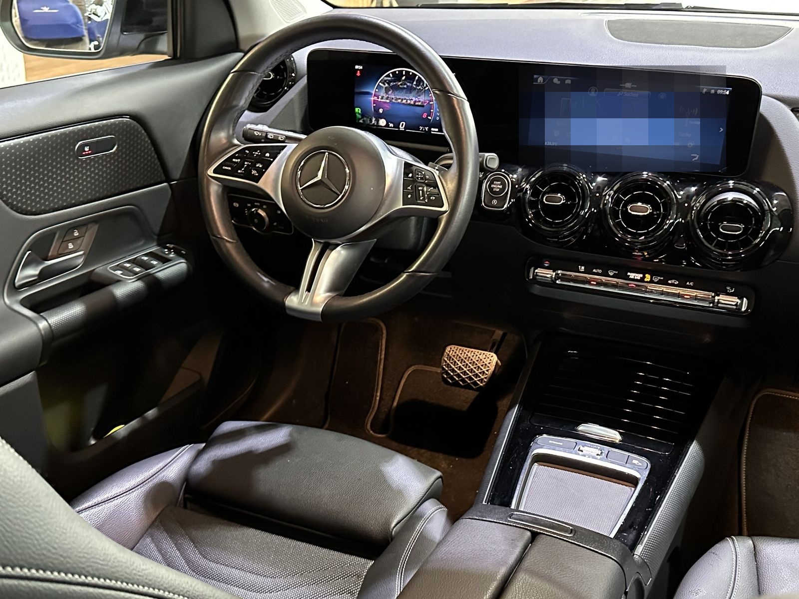 Mercedes-Benz GLA 180 Navi Distr.+ dig.Cockpit R.Cam DAB SHZ foto 11