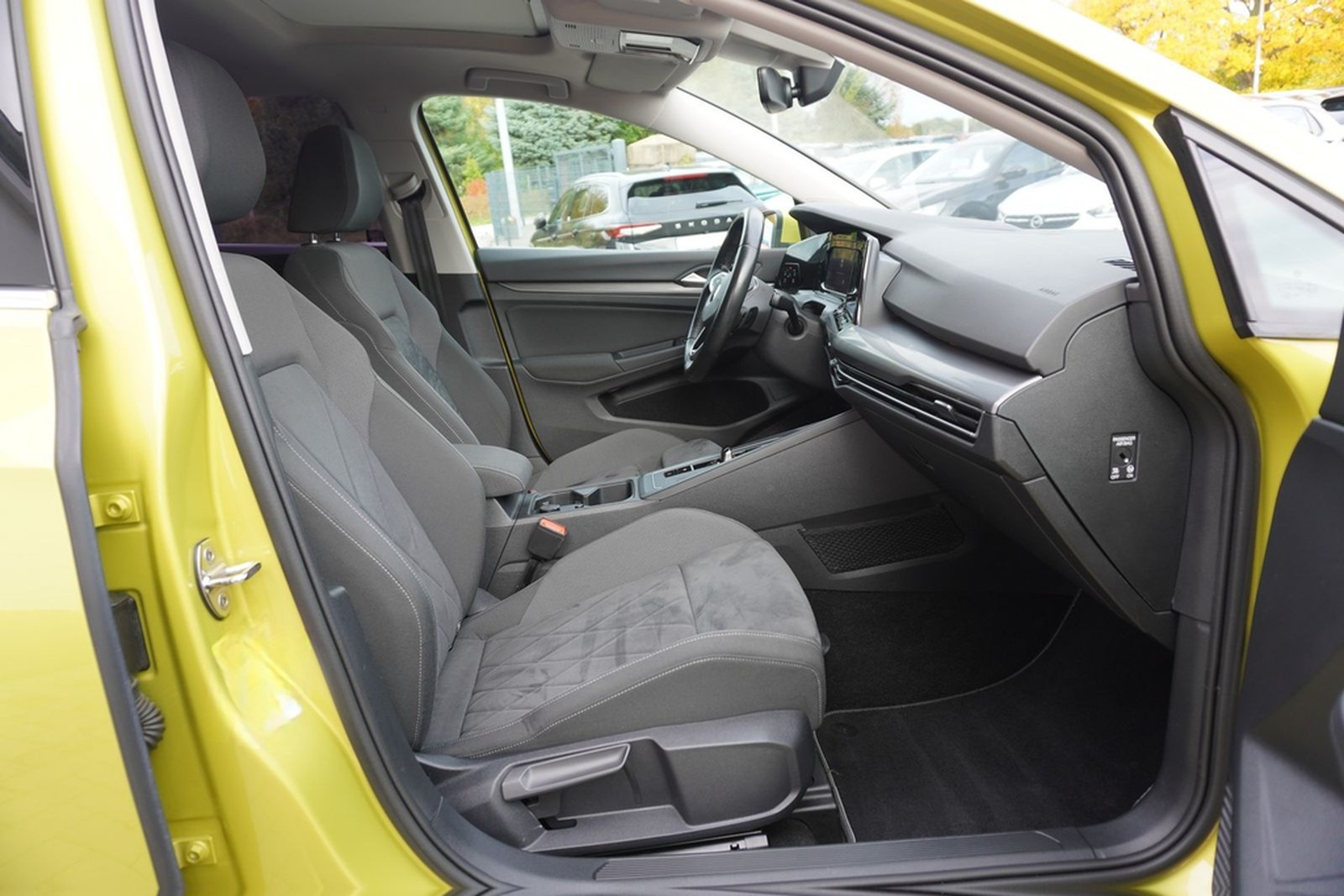 Volkswagen Golf VIII Style 1.5 eTSI DSG LED Navi ACC PDC foto 36