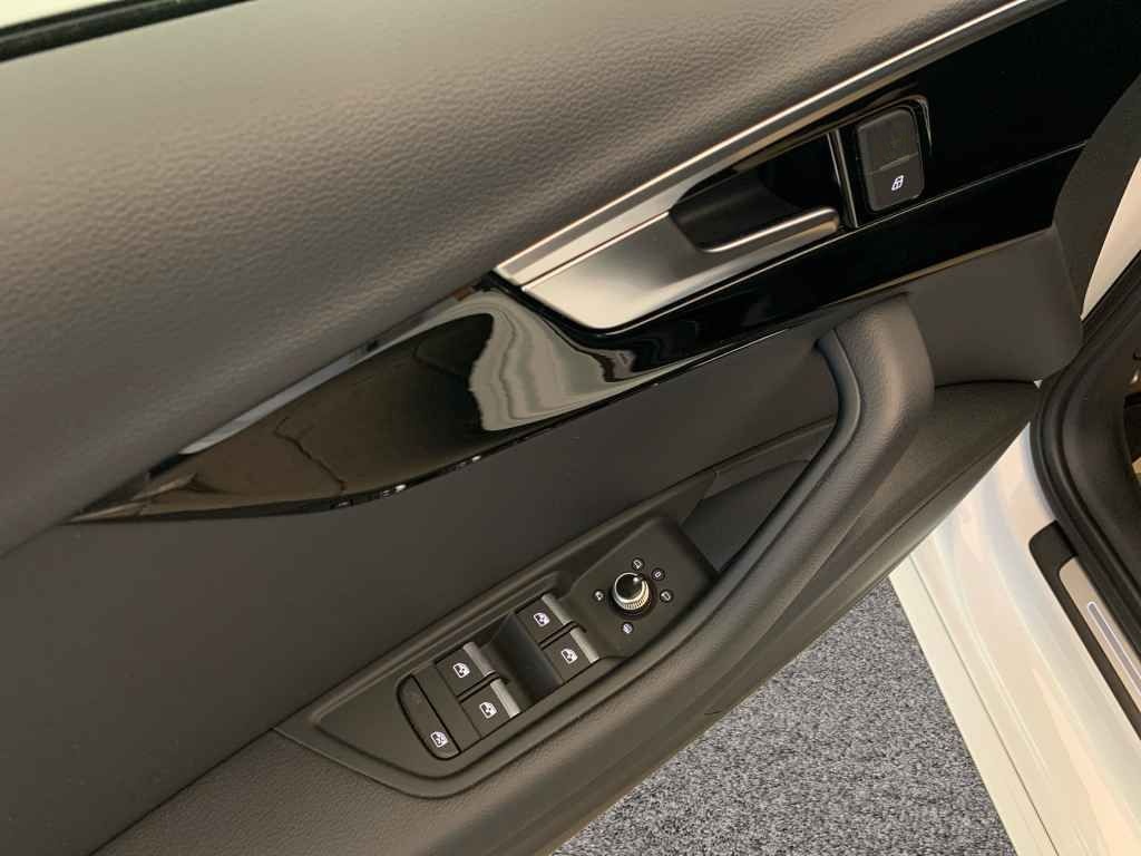 Audi A4 Avant 45 TFSI qua 2x S line *AHK*PANO*MATRIX* foto 9