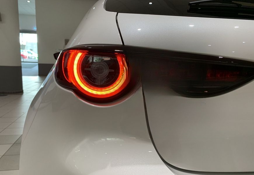 Mazda 3 e-SKYACTIV-X 186 M HYBRID Aut. TAKUMI 137 kW,  foto 19