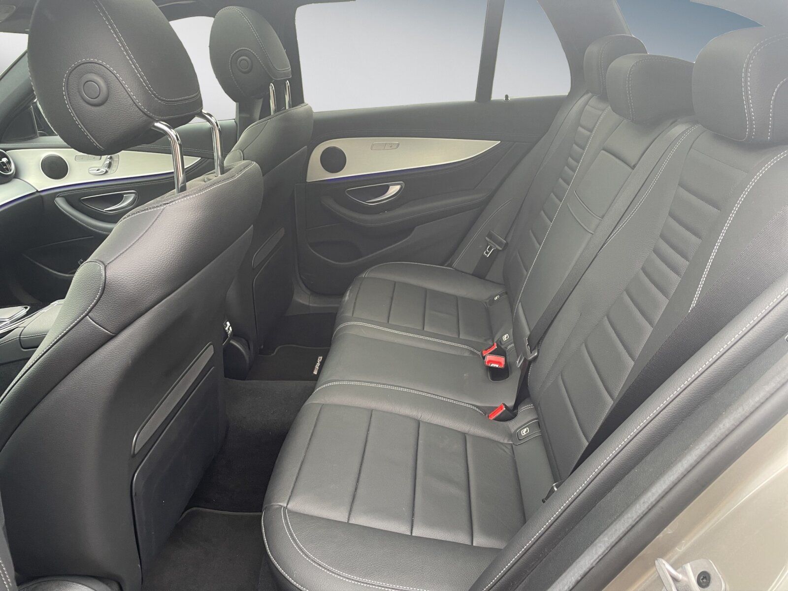 Mercedes-Benz E 220 dT 4M AMG DISTRONIC*PANORAMA*SITZKLIMA*etc foto 14