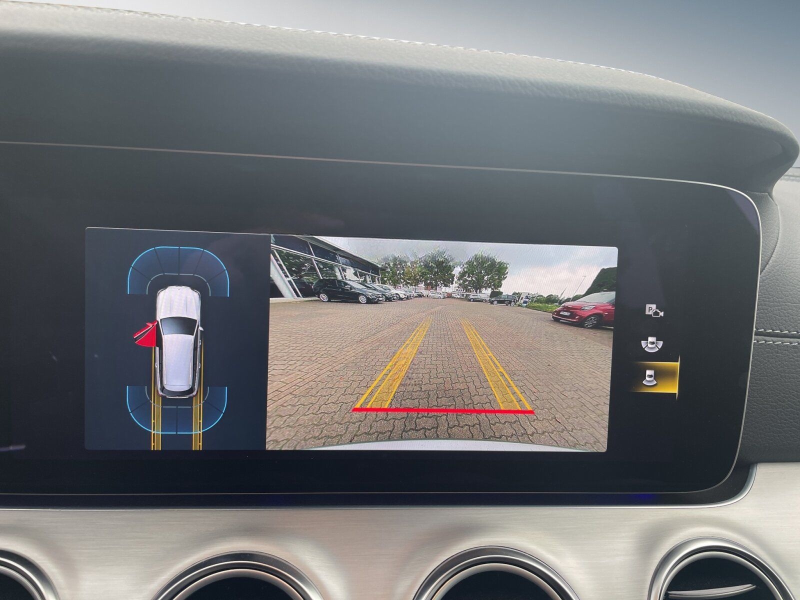 Mercedes-Benz E 220 dT 4M AMG DISTRONIC*PANORAMA*SITZKLIMA*etc foto 16