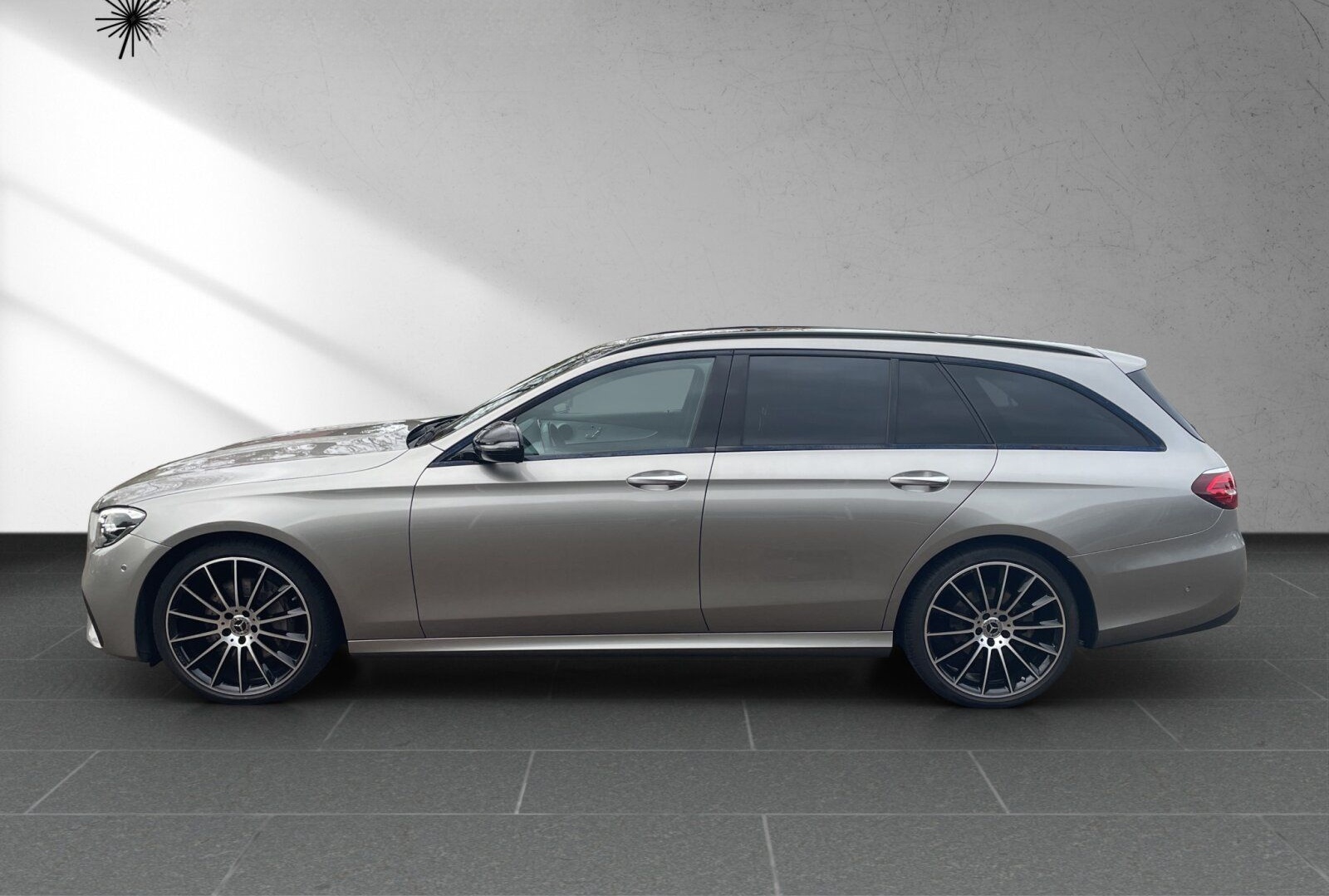 Mercedes-Benz E 220 dT 4M AMG DISTRONIC*PANORAMA*SITZKLIMA*etc foto 3