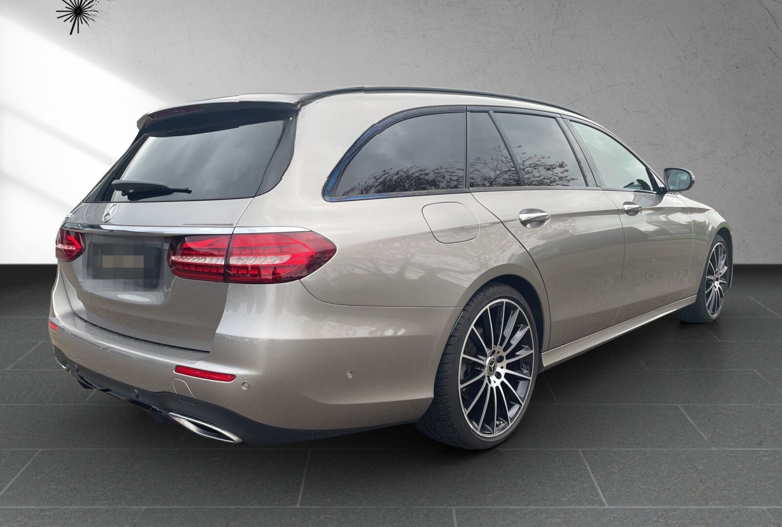 Mercedes-Benz E 220 dT 4M AMG DISTRONIC*PANORAMA*SITZKLIMA*etc foto 6