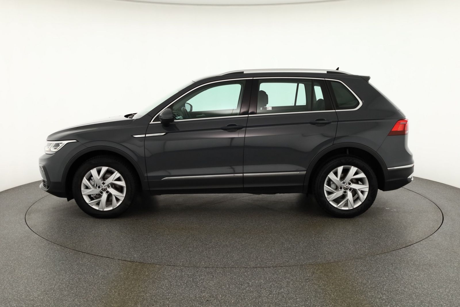 Volkswagen Tiguan 2.0 TDI 4M Elegance LED Navi ACC AHK DAB foto 2