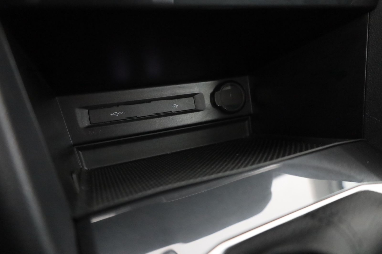 Volkswagen Tiguan 2.0 TDI 4M Elegance LED Navi ACC AHK DAB foto 13