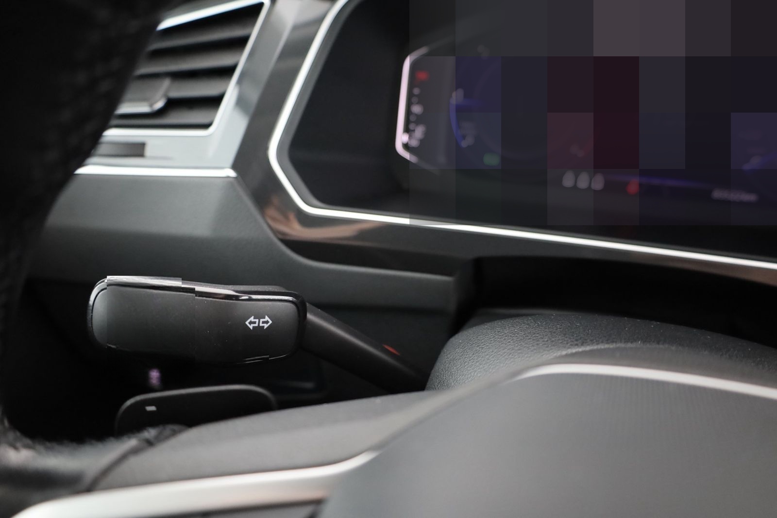 Volkswagen Tiguan 2.0 TDI 4M Elegance LED Navi ACC AHK DAB foto 19