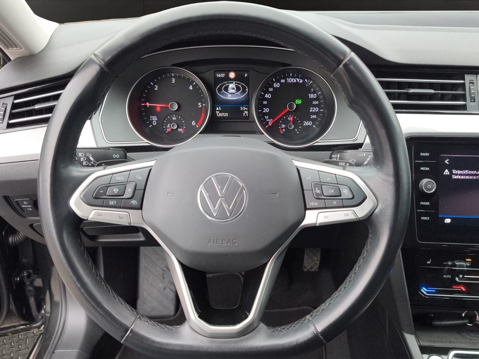 Volkswagen Passat Variant Business/AHK/LED/ACC/RFK foto 22