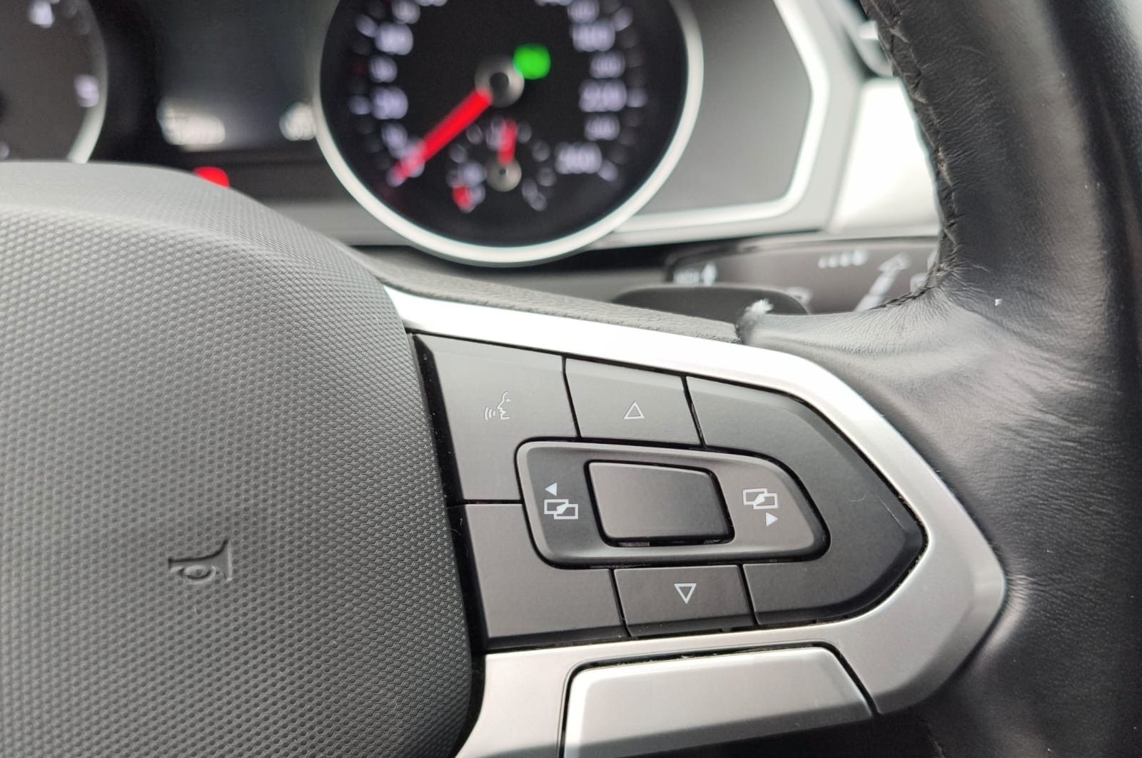 Volkswagen Passat Variant Business/AHK/LED/ACC/RFK foto 24