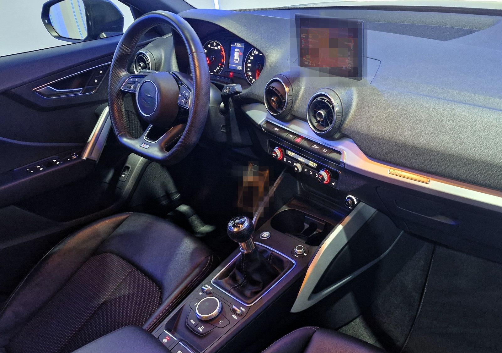 Audi Q2 1.4 TFSI S LINE / LED/LEDER/18 ZOLL/ foto 17