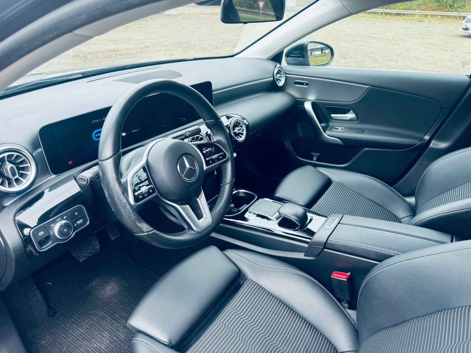 Mercedes-Benz A250 e Edition 19 Limousine foto 7