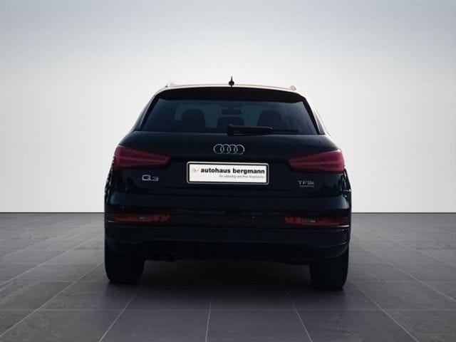Audi Q3 2.0 TFSI quattro S tronic design foto 5