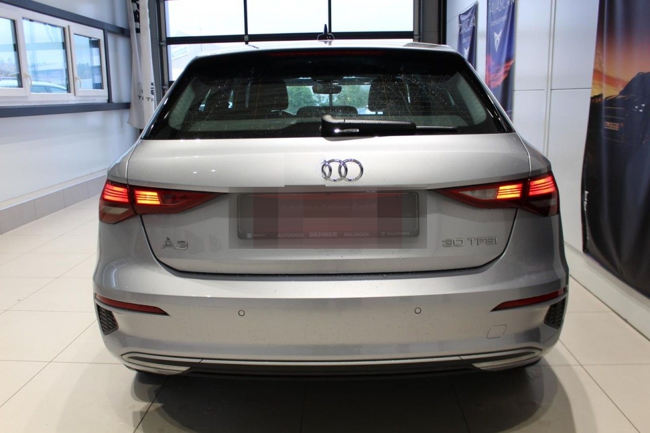 Audi A3 30 1.0 TFSI Sportback advanced MHEV Klima foto 4